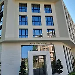 Apartament The Shangri-la Flat