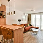 The Shangri-la Flat Apartament
