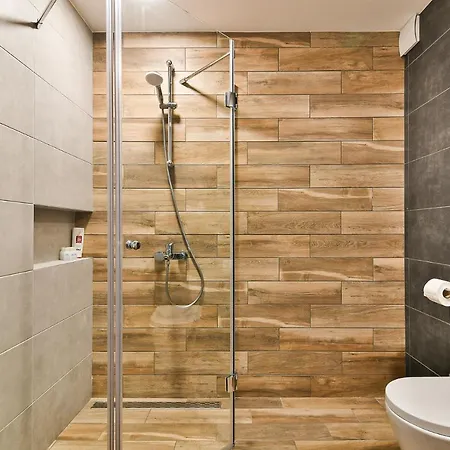 The Shangri-la Flat Apartment