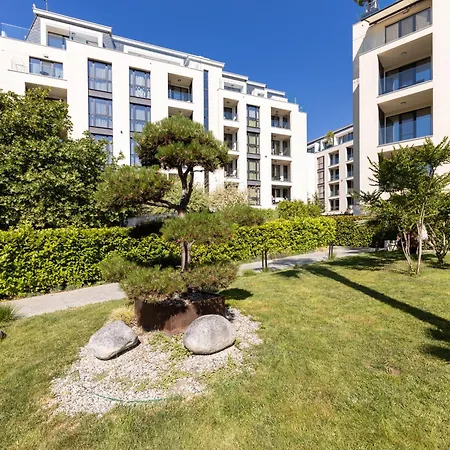 The Shangri-la Flat Apartment