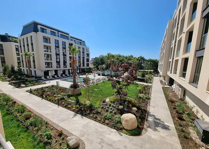 The Shangri-la Flat סנט קונסטנטין והלנה