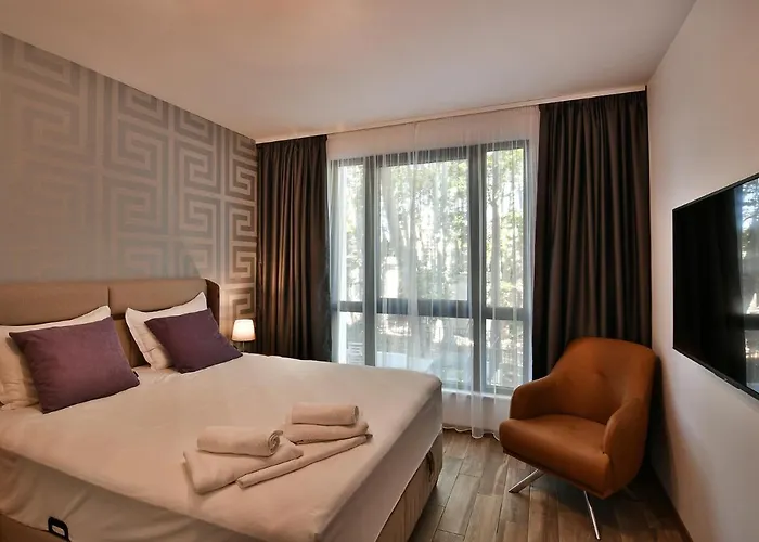 The Shangri-la Flat דירה *