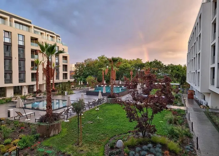 The Shangri-la Flat סנט קונסטנטין והלנה