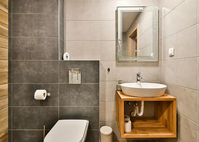 The Shangri-la Flat דירה *